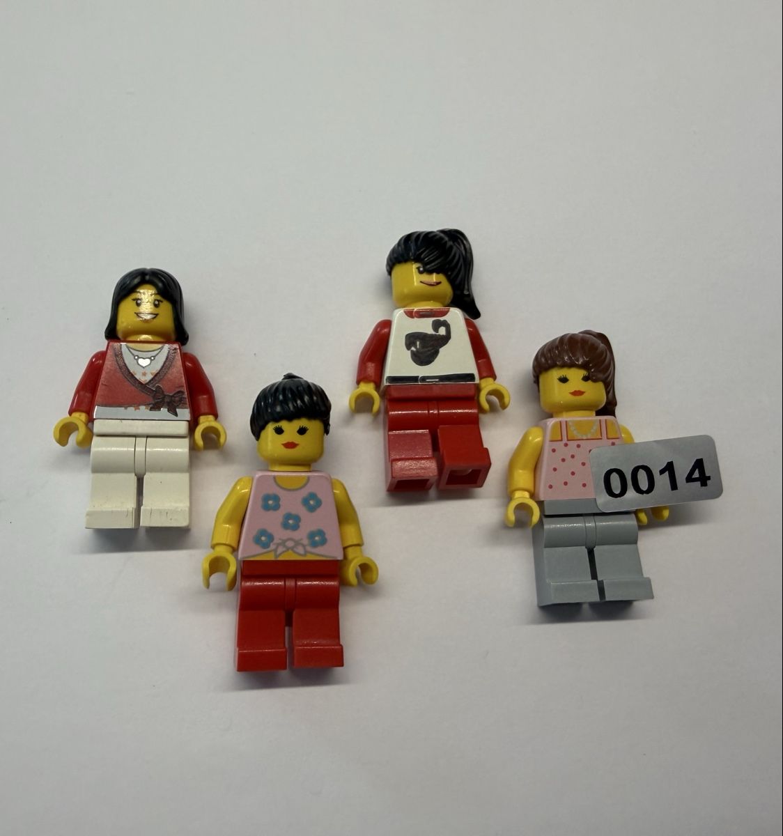 Lego Statuette: Lego Figuren, 4 Stück, Mädchen. – Usato da Rheinfelden venduto da zim_2hqc 2