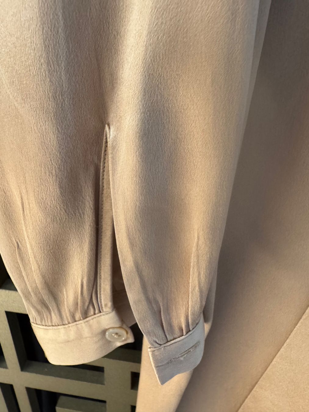 Gant Vestiti: Gant goldenes Satinkleid Vintage – Usato da Kilchberg ZH venduto da dongxi 4
