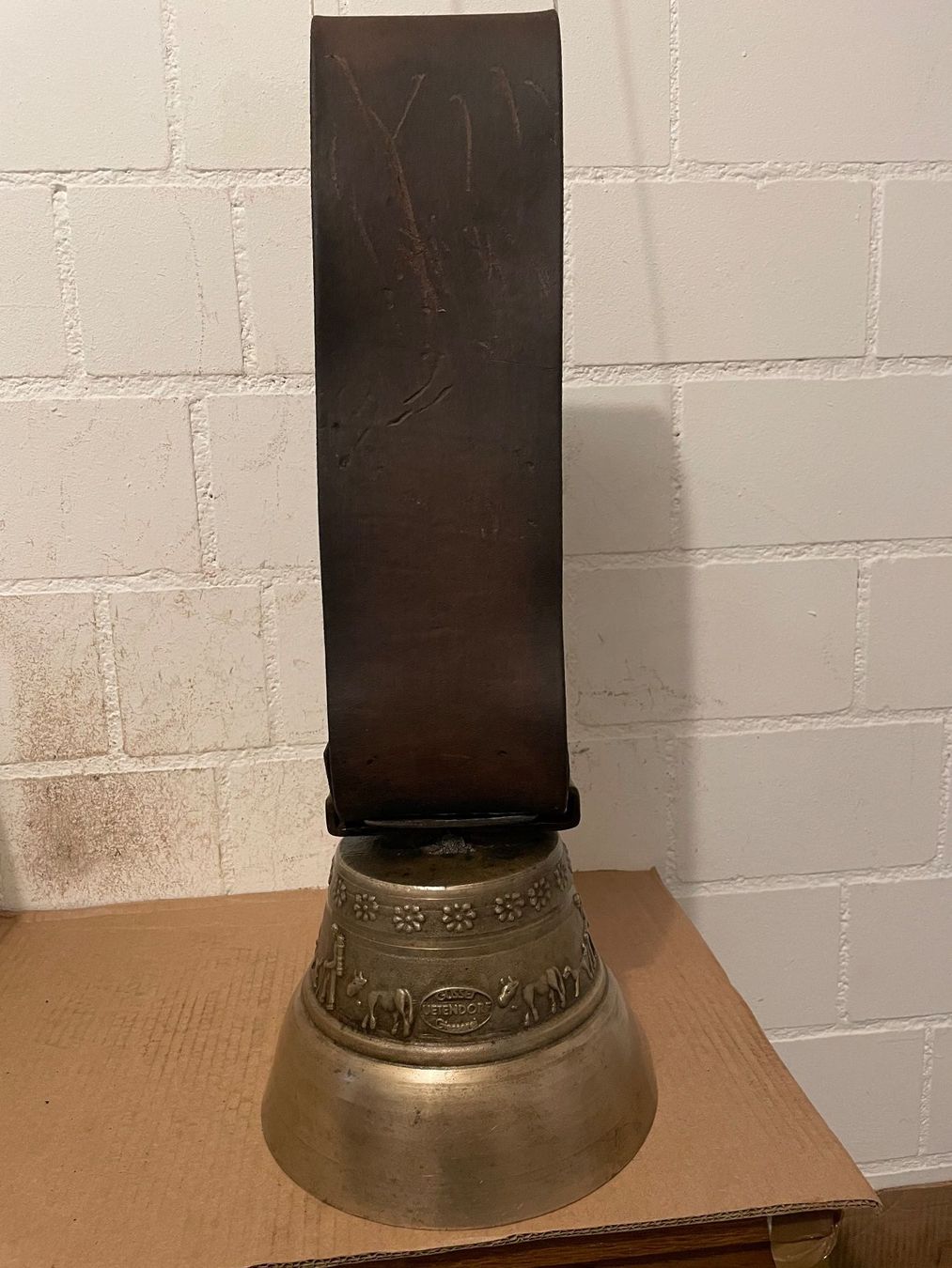 Campanacci mucche: Alte Gusset - Glocke ab 1.00 Fr. – Usato da Birrhard venduto da magisto52 5