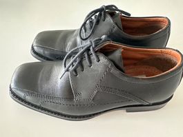 Black neat shoes size 33
