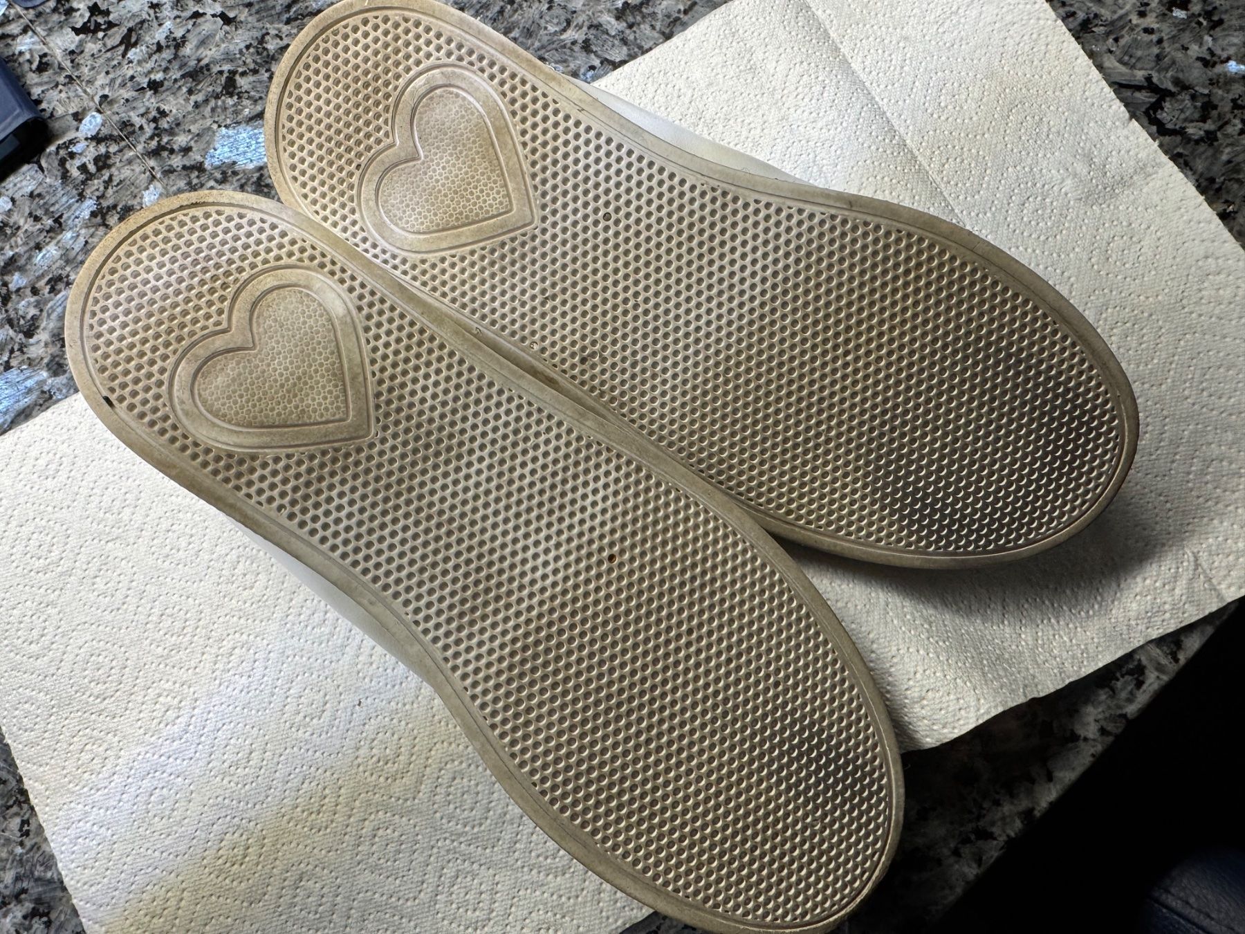 Scarpe da donna: Sneaker CLO Grösse 37 neuwertig – Usato da Bronschhofen venduto da pgds 2