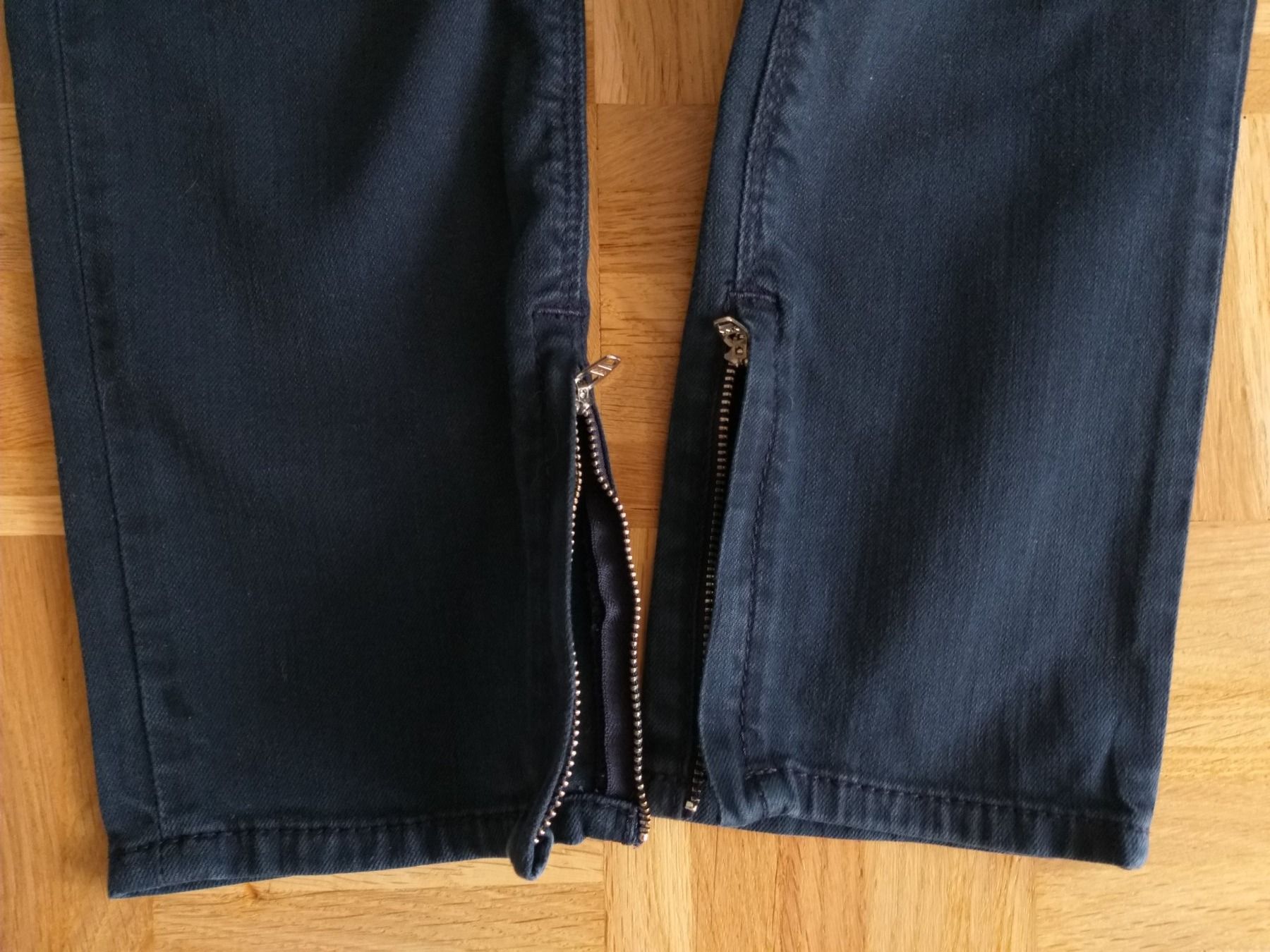 Guess Jeans: GUESS Jeans BEVERLY SLIM FIT taille / Grosse 26 – Gebraucht aus Cossonay-ville von Super-Price-Quality 3