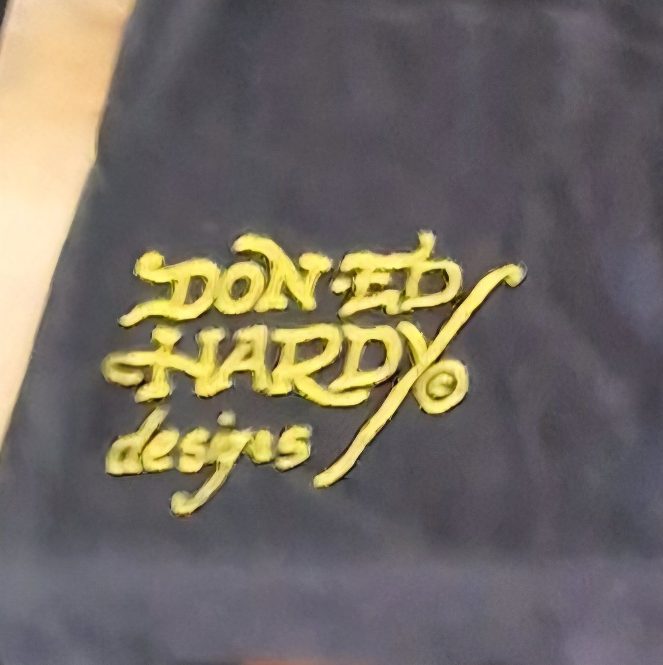 Ed Hardy T-shirt: Ed Hardy T-Shirt – Usato da Merlischachen venduto da Sheavy 4
