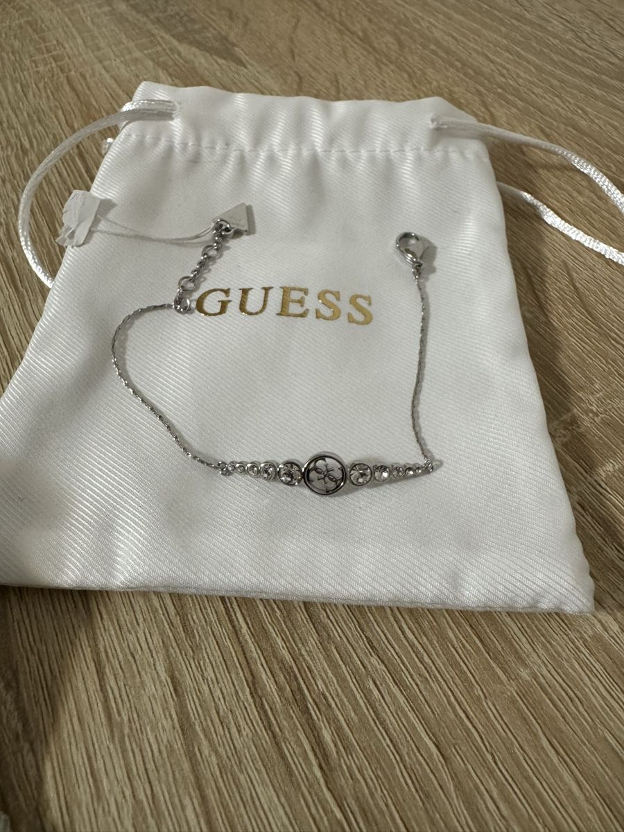 Guess Bracciali & Braccialetti: Guess Armband Silber – Nuovo (secondo la descrizione) da Buchs SG venduto da MarijaMK