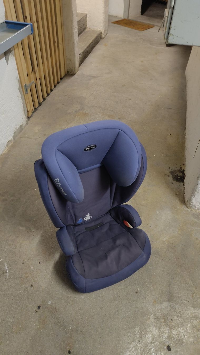 Britax Römer Seggiolini per auto: Kindersitz Kidfix Römer – Usato da Zürich venduto da tim_w95f