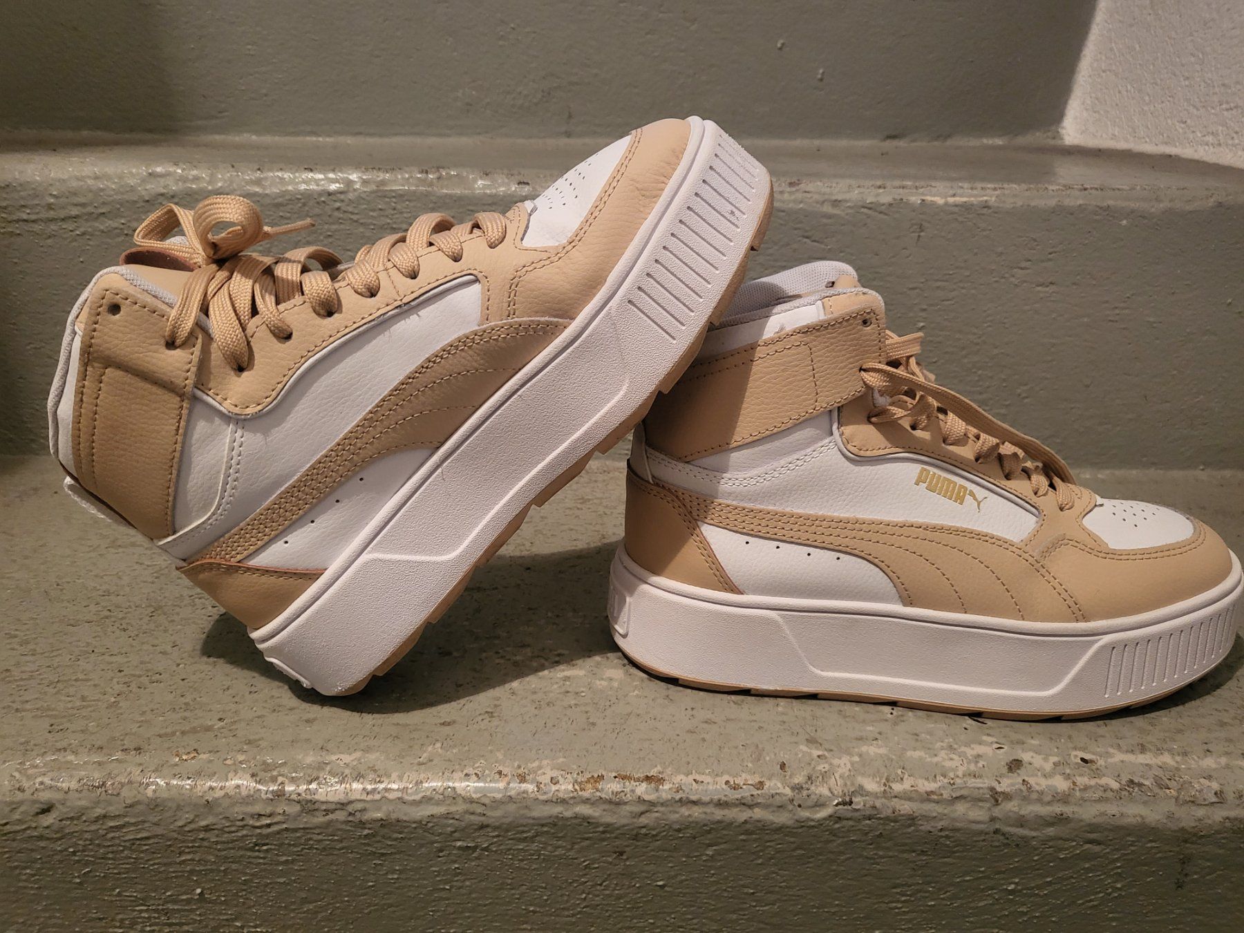 Puma Scarpe da donna: Puma 37.5 – Usato da Bassecourt venduto da co.hurlimann 2
