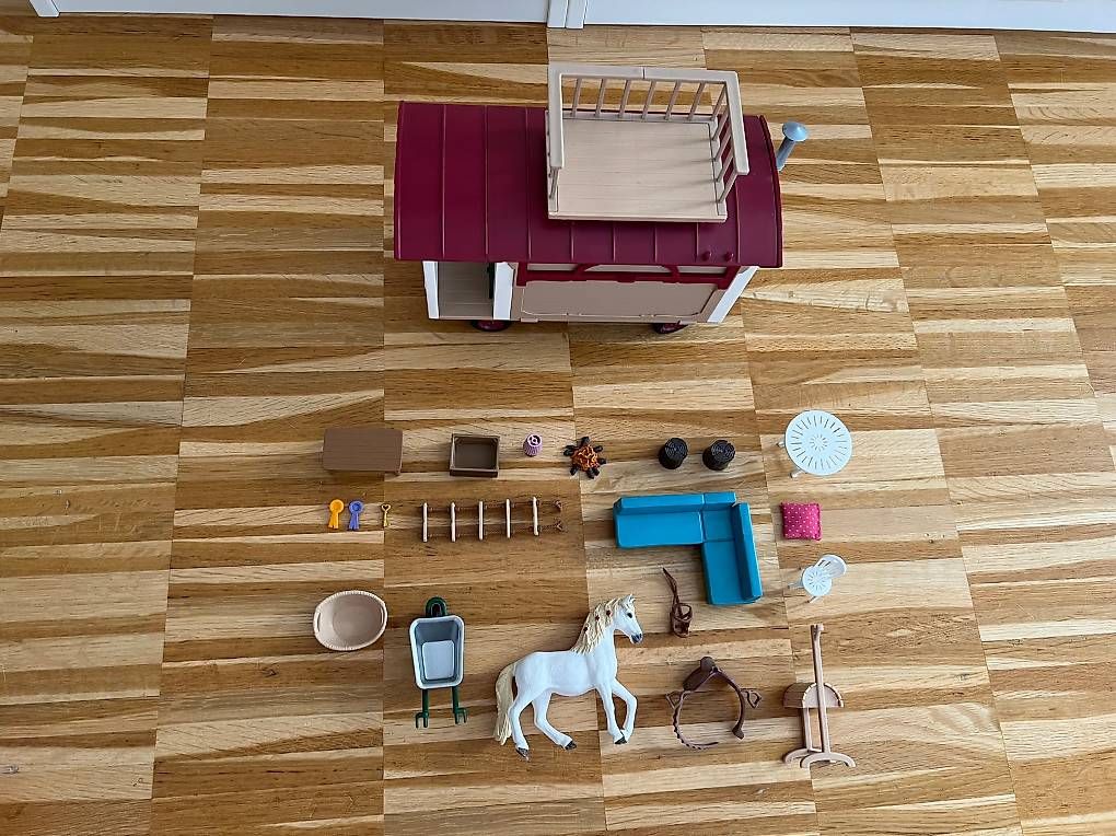 Giocattoli: Schleich Wohnwagen  – Usato da Sachseln venduto da Luschti80 1