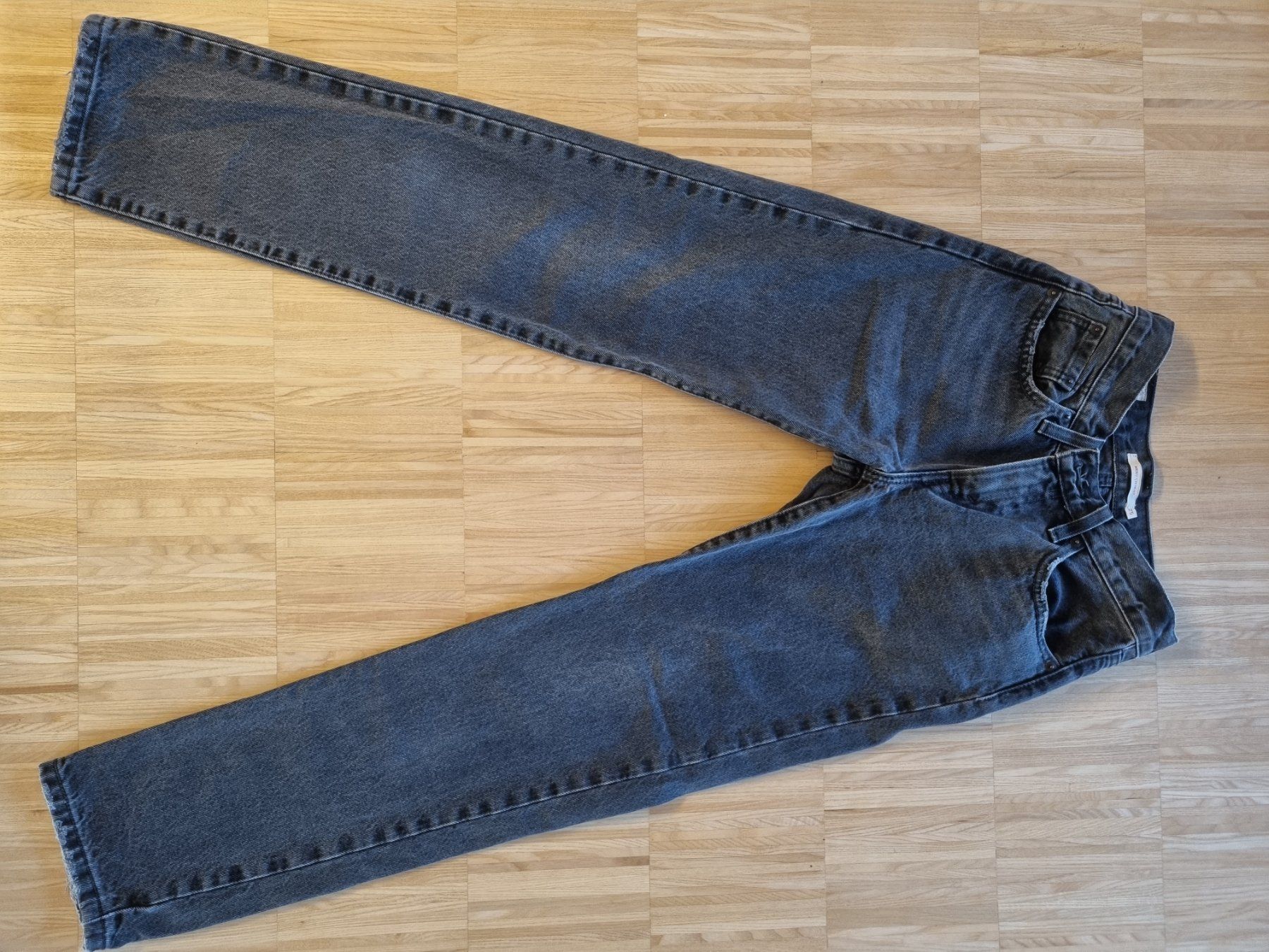Levi's Jeans: Levi's Middy Straight, Gr. 25 – Usato da Zürich venduto da zimmi_o