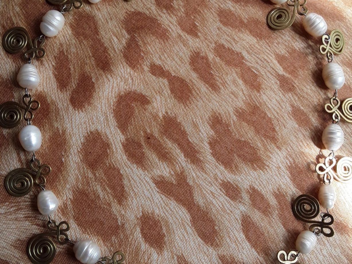 Catenine: Schickes Perlen/Messing Collier Handarbeit – Usato da Zürich venduto da sanwit 8
