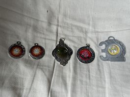 5 verschiedene silberne Medaillen 