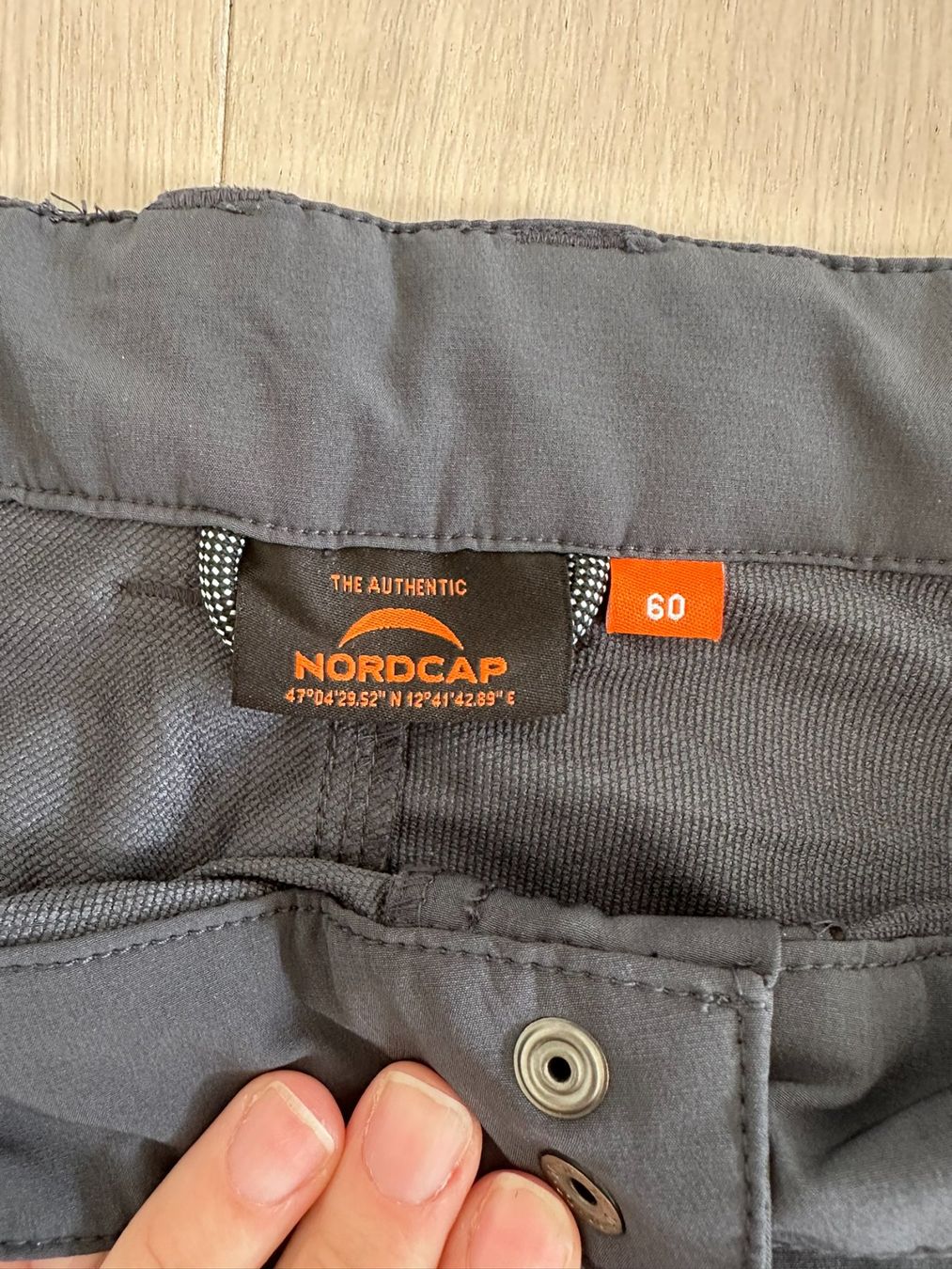 Pantaloni: Herrenshorts Gr. 60 – Usato da Balzers venduto da NinaSprenger 1