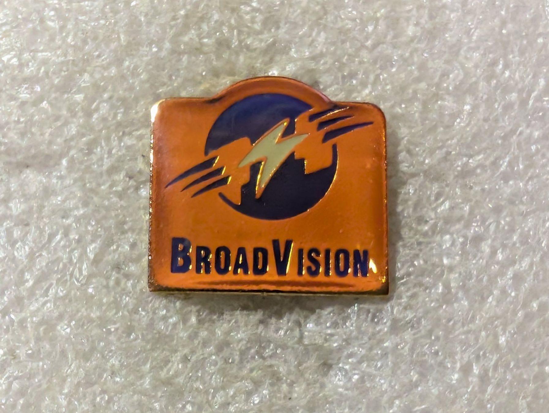 Placchette & Badge: Ansteckpin 94: Broadvision – Usato da Oppligen venduto da Pin-Fall-Shop
