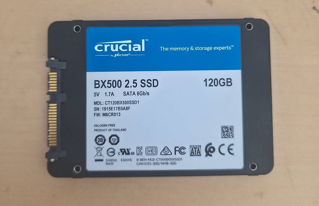 Disques durs: Crucial BX500 120GB SSD – D'occasion à Basel par Junior_Store 1