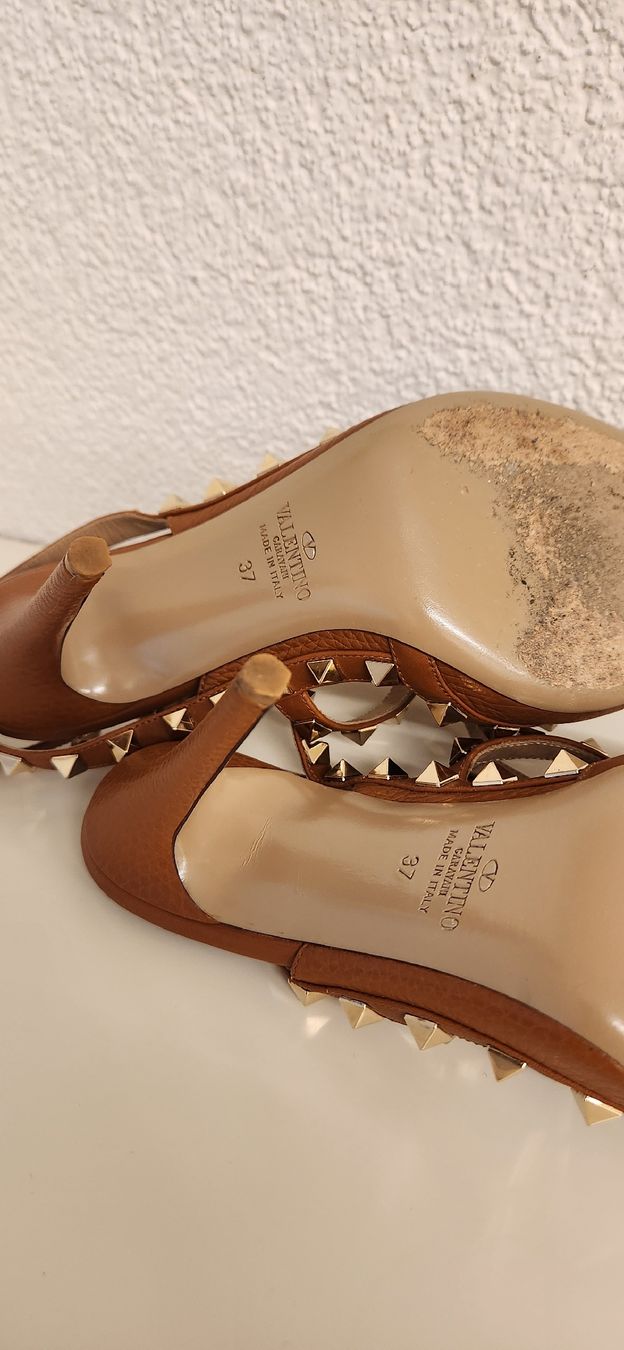 Valentino Damenschuhe: Valentino Garavani Rockstud Gr. 37 – Gebraucht aus Wollerau von CH8832 4