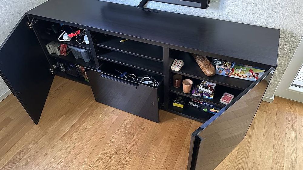 Mobili TV: BESTA TV Lowboard mit 1,8m Breite und Softclose – Usato da Ramsen venduto da ern_2ppr 2