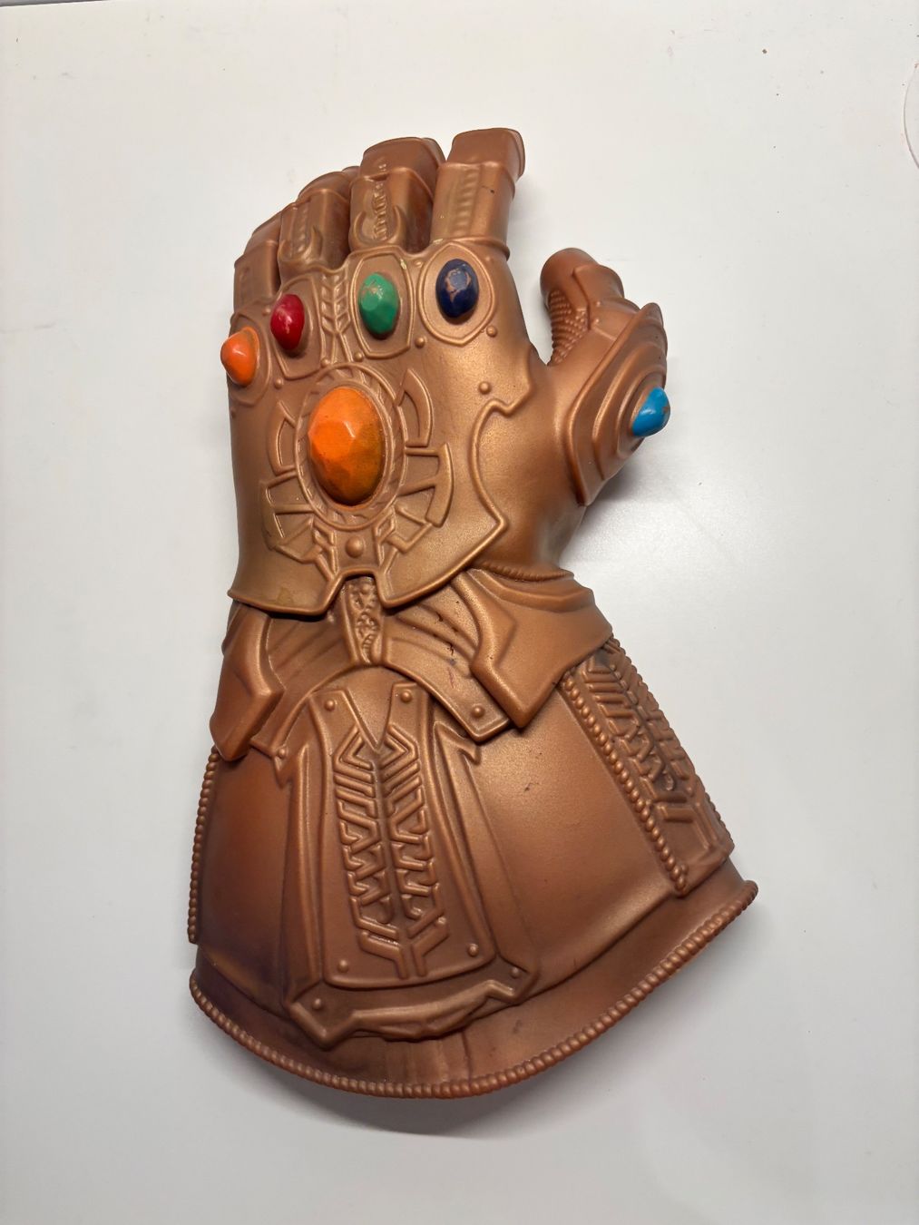 Marvel Giocattoli: Marvel Infinity Gauntlet Handschuh gebraucht Zustand – Usato da Laufen venduto da eichhorn15