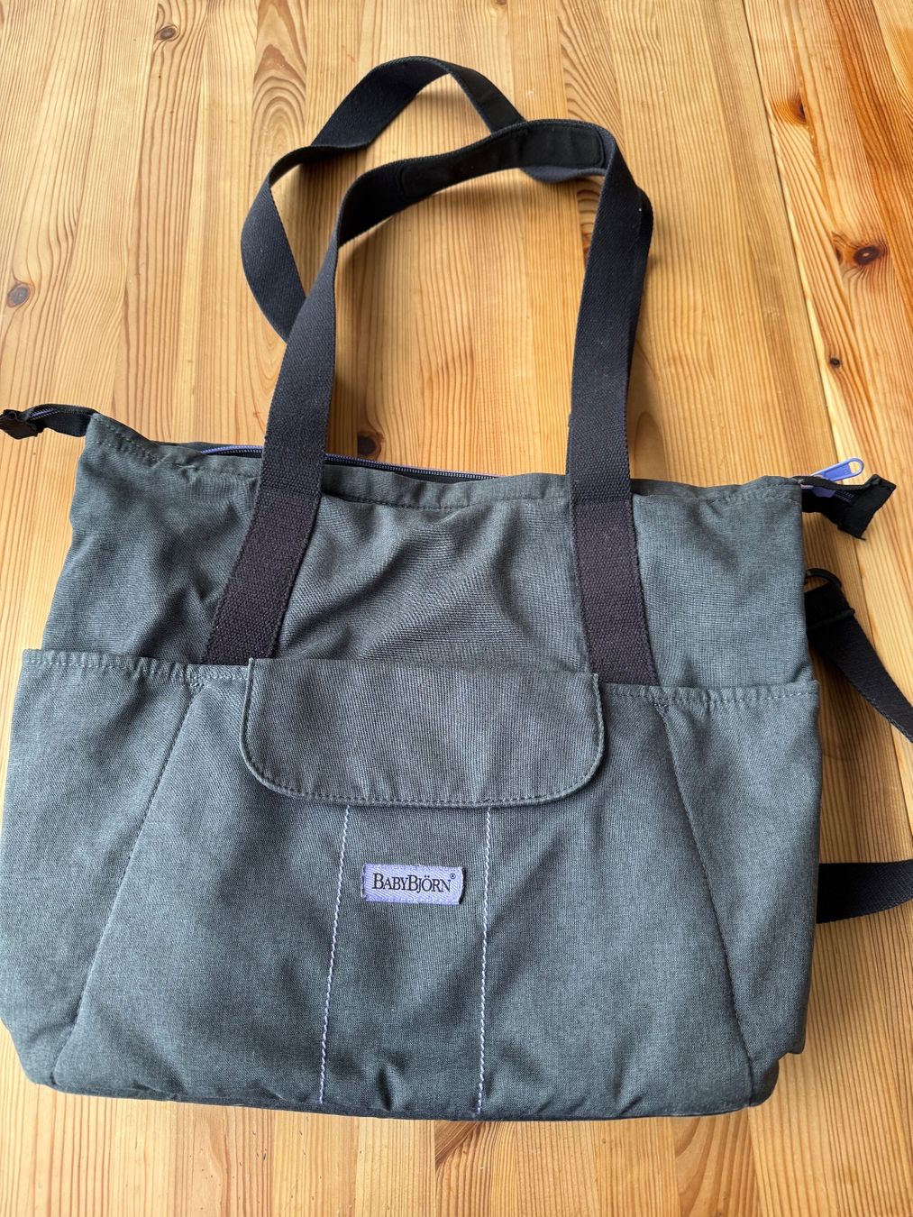 Babybjörn Taschen: BABYBJÖRN Wickeltasche – Gebraucht aus Zug von sil_j6rl
