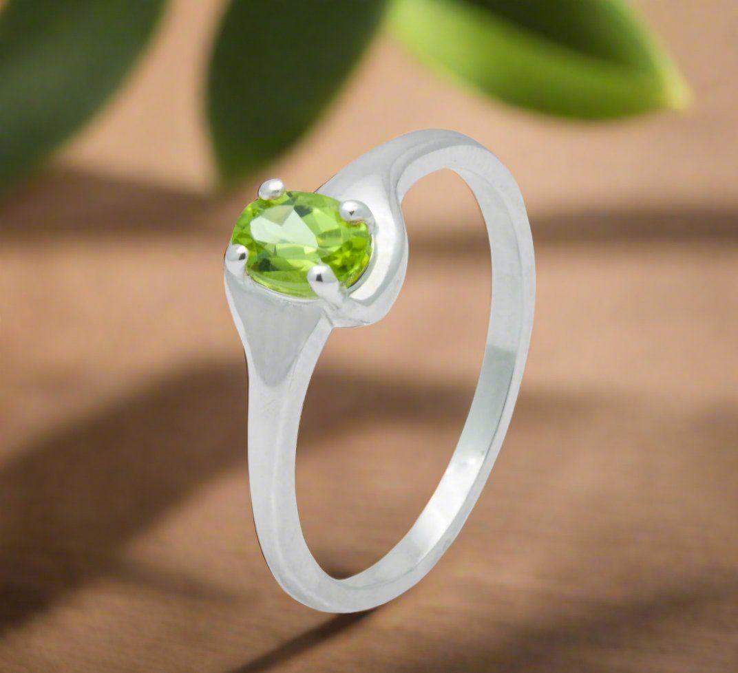 Anelli: Peridot Ring in Silber inklusive Ringgrösse anpassung – Nuovo e nell'imballaggio originale da Zürich venduto da GOS08 1