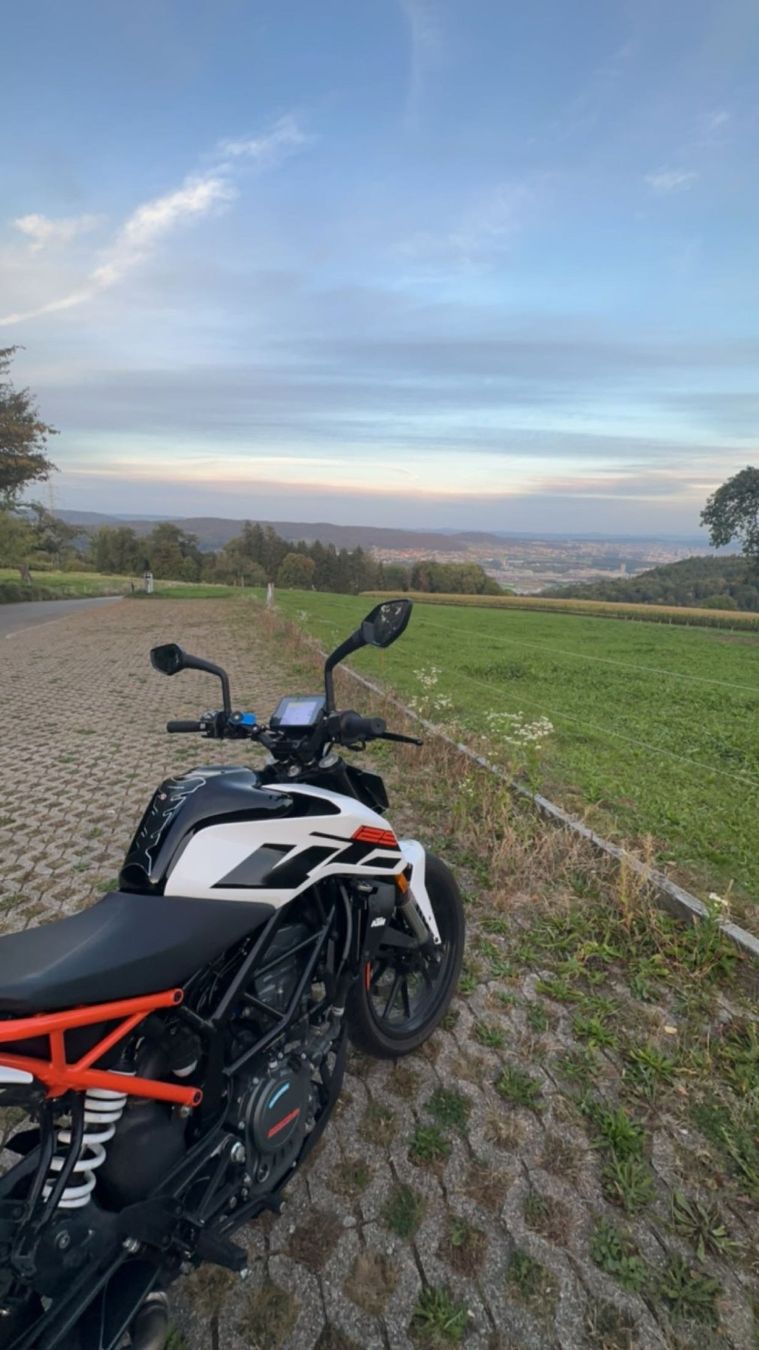 KTM Strada: KTM Duke 125 ABS – Usato da Spreitenbach venduto da Liddelfoot 4