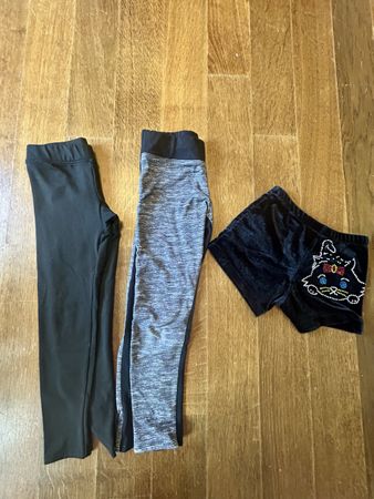 Sportleggins und Samthose Gr. 110/116