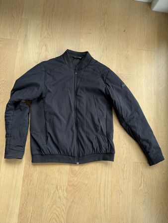 Arc'teryx Herren Jacke schwarz Grösse M gebrauchter Zustand
