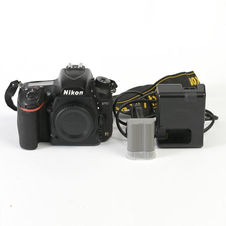 Nikon D750 Body Digital Kamera - ohne Objektiv - gebraucht