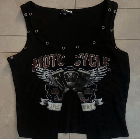 Motorcycle Graphic Crop Top - Summer Vibes - Size S 🏍️🔥
