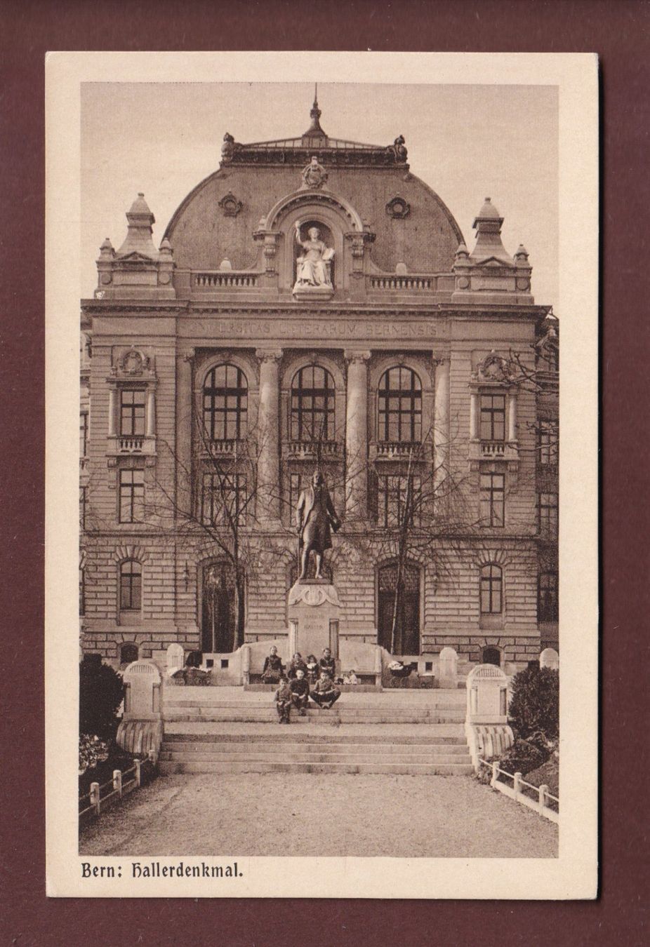 Cartoline postali: BERN - Hallerdenkmal – Usato da Pully venduto da nicecards