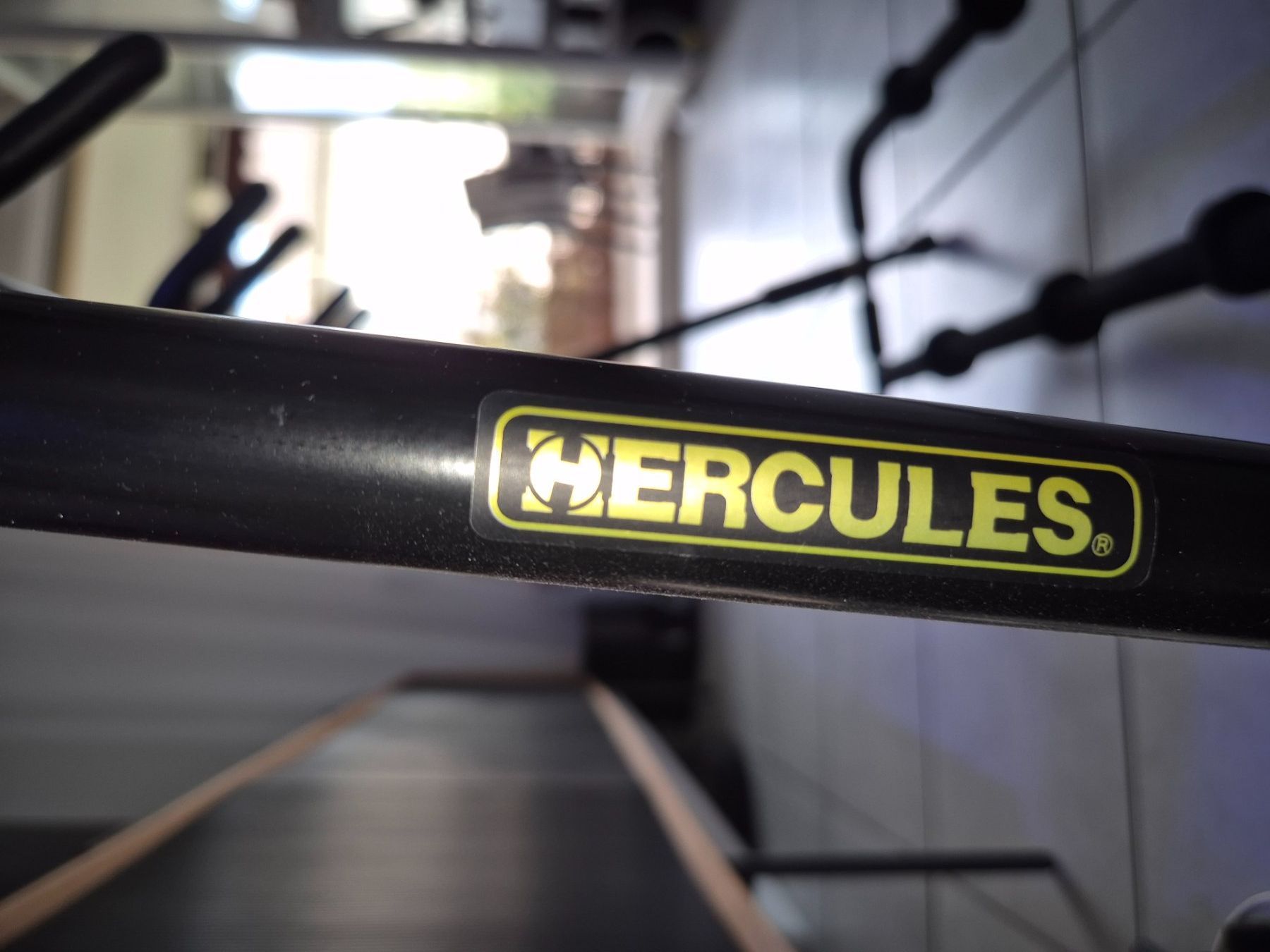 Hercules Supports pour instruments & partitions: Gitarrenständer Hercules 5 Gitarren – Neuf (Voir description) à Horw par ClHe01 3