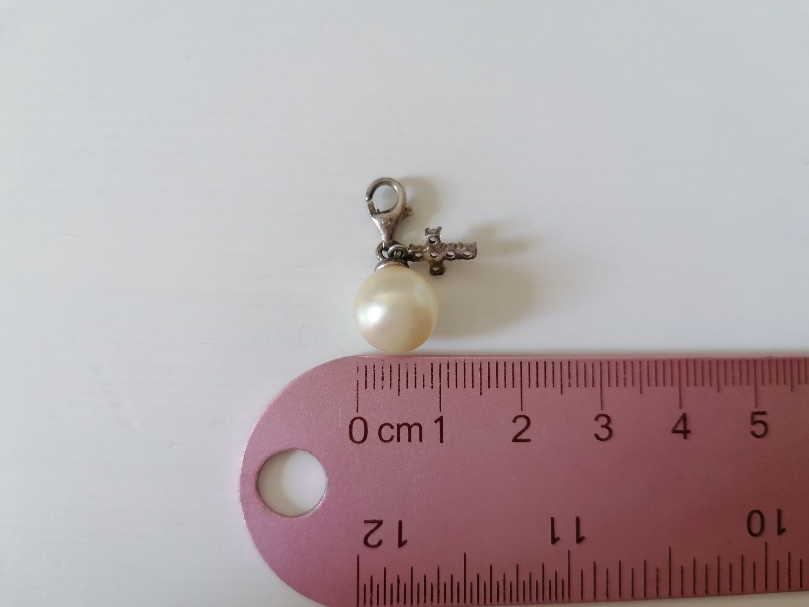 Thomas Sabo Ciondoli: Thomas Sabo Charm Perle mit Kreuz, Silber – Usato da Zürich venduto da Kassandra2 2