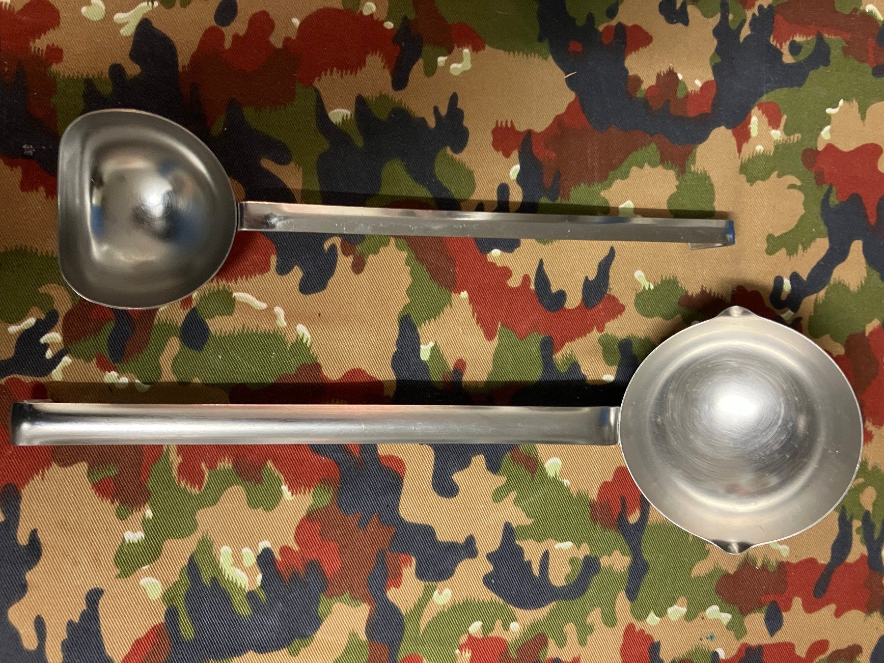 Set di piatti: Küchen Set 6 Stk, CH Armee – Usato da Riedholz venduto da mastercom 6