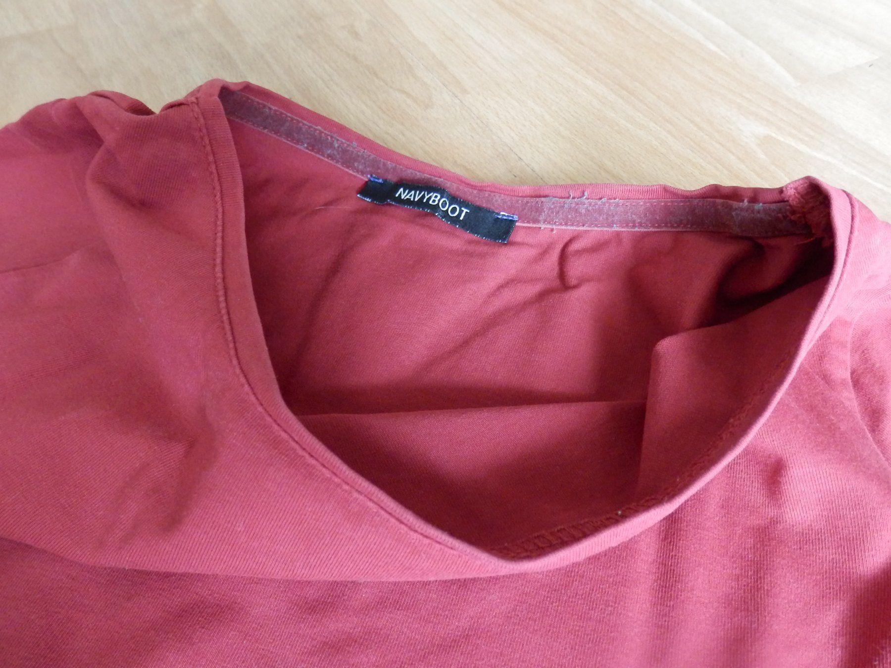 Navyboot T-shirt: Damenshirt NAVYBOOT - S - rot – Usato da Emmenbrücke venduto da Schubi1 1