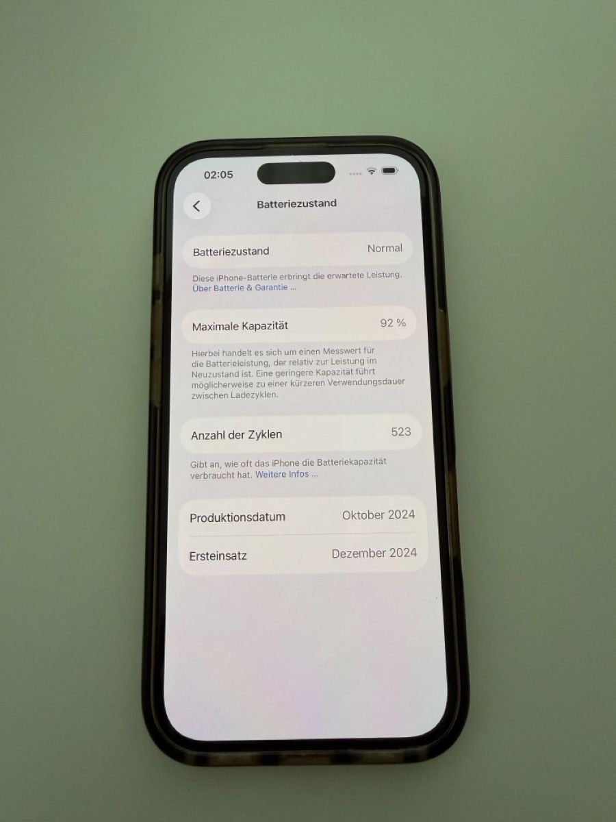 Apple Portables: Iphone 16, 128 Gb in weiss – Neuf (Voir description) à Frutigen par Bern_Pat123 2