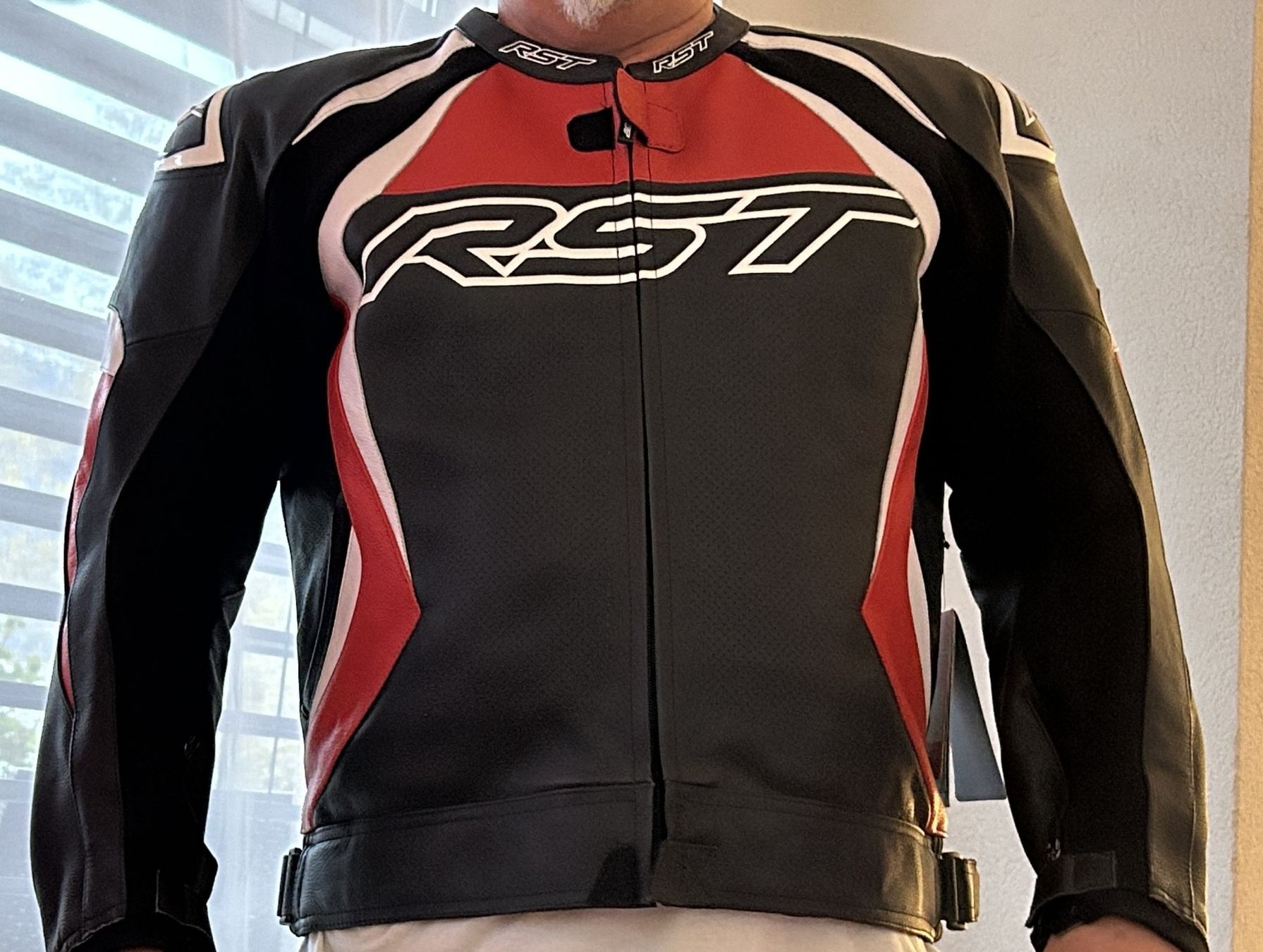 Giacche: Veste moto RST NEUVE – Nuovo e nell'imballaggio originale da Sion venduto da Bang-OlufsenSion 1