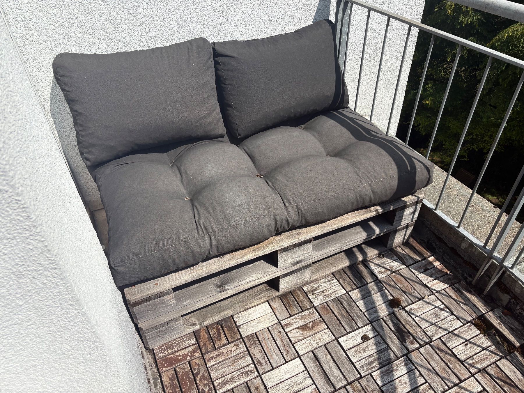 Sofas: Balkonsofa Holzpaletten ohne Sitzkissen – Gebraucht aus Zürich von gri_wy9n
