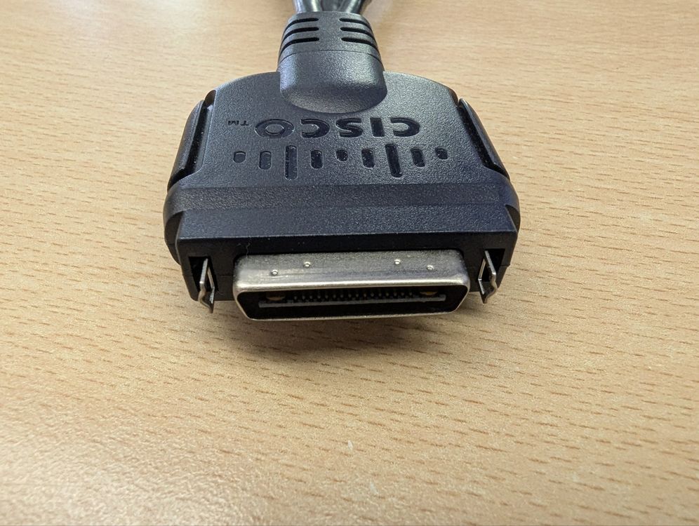 Cisco UCS KVM Dongle Cable Adapter - Black (37-1016-01) (Neu und ...