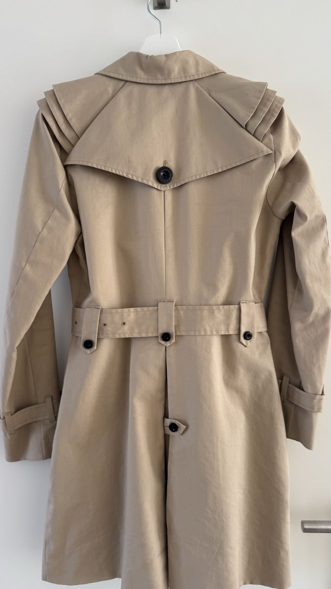 Mäntel: Trenchcoat- Charlotte Eskildsen – Gebraucht aus Wädenswil von eleganza01 1