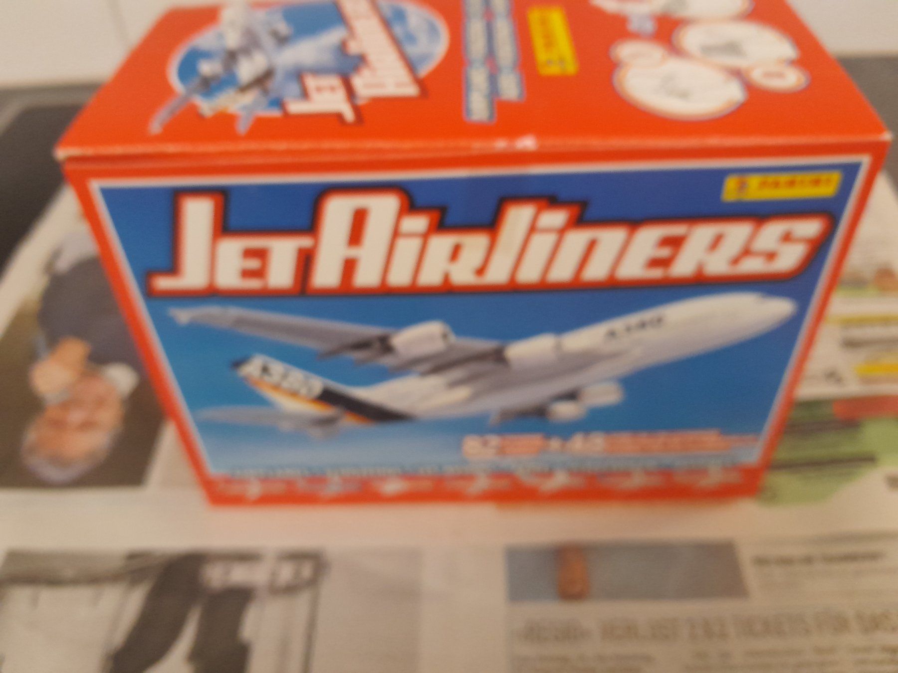 Panini Carte collezionabili: Panini JetAirliners Box – Usato da Rüti ZH venduto da Alemanni