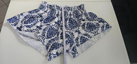 Sommerliche Damenshorts mit blauem Muster, Grösse 38