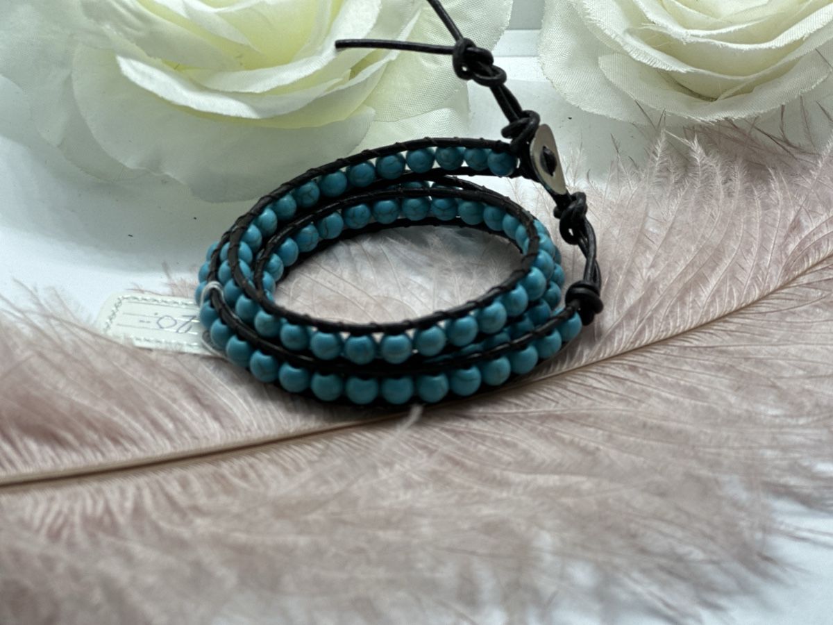 Bracciali & Braccialetti: Lederband mit türkissteinen – Nuovo e nell'imballaggio originale da Niederglatt ZH venduto da Silberschmuck-design 1
