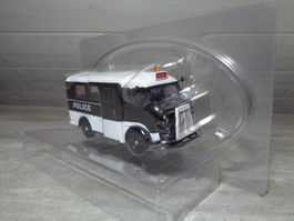 Norev 1:43 Citroën Type H Police