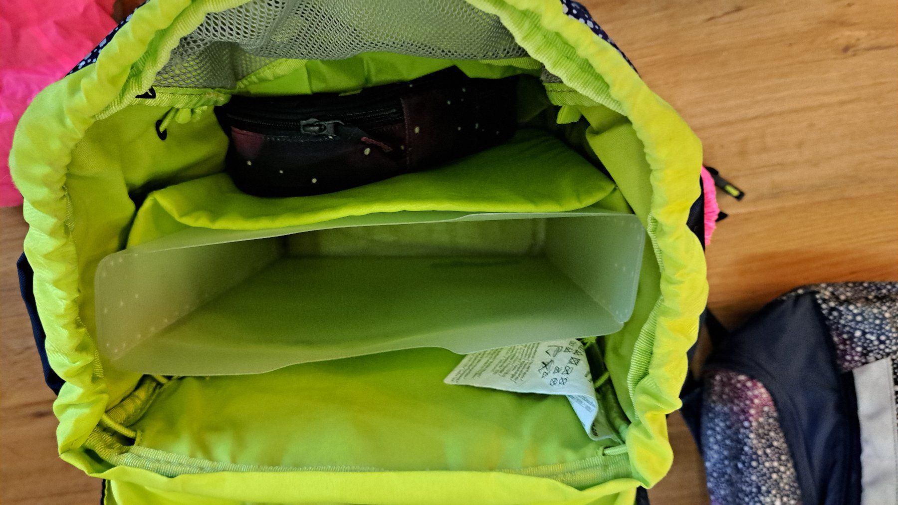 Ergobag Sacs & sacs à dos: Schulrucksack / Schulthek Ergobag mit viel Zubehör und Etuis – D'occasion à Romanshorn par H_meyer 3