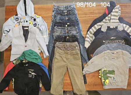Kleidung Sommer und Winter Grösse 98/104   104