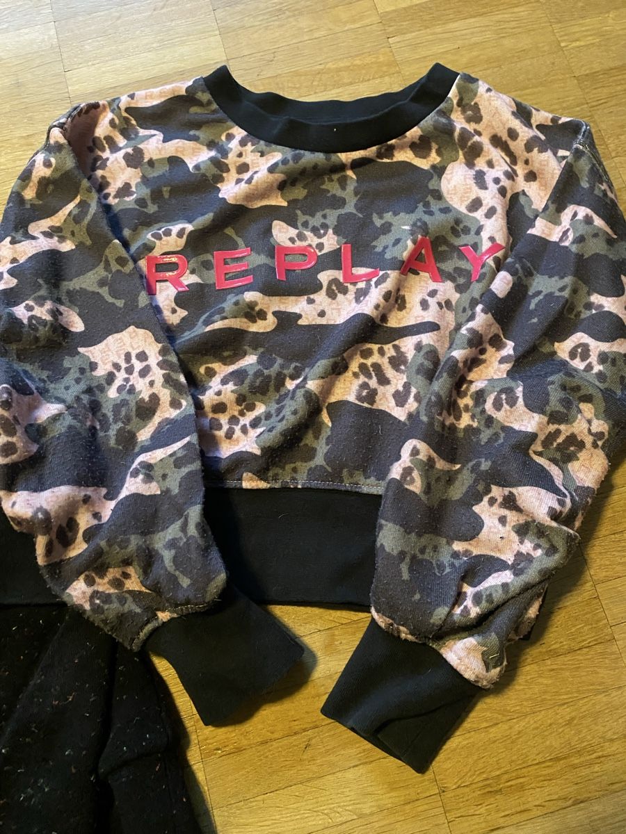 Replay Kleiderpakete & -sets: 2 Replay Pullover - Hoodie & Camouflage Print Gr. 140 – Gebraucht aus Zürich von sar_7s87 3