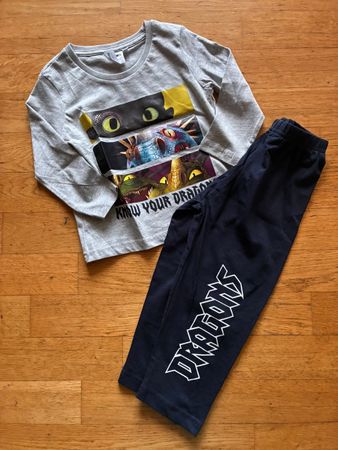 Schönes Pyjama Gr. 92, Neu