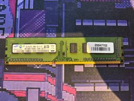 Barrette Mémoire Samsung 2GB DDR3 PC3-10600U - testée!