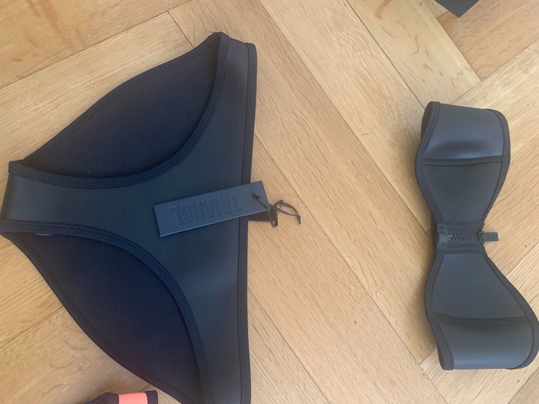 Costumi da bagno & Bikini: Triangl Bikini 2x – Nuovo (secondo la descrizione) da Glattbrugg venduto da A.S.90 2