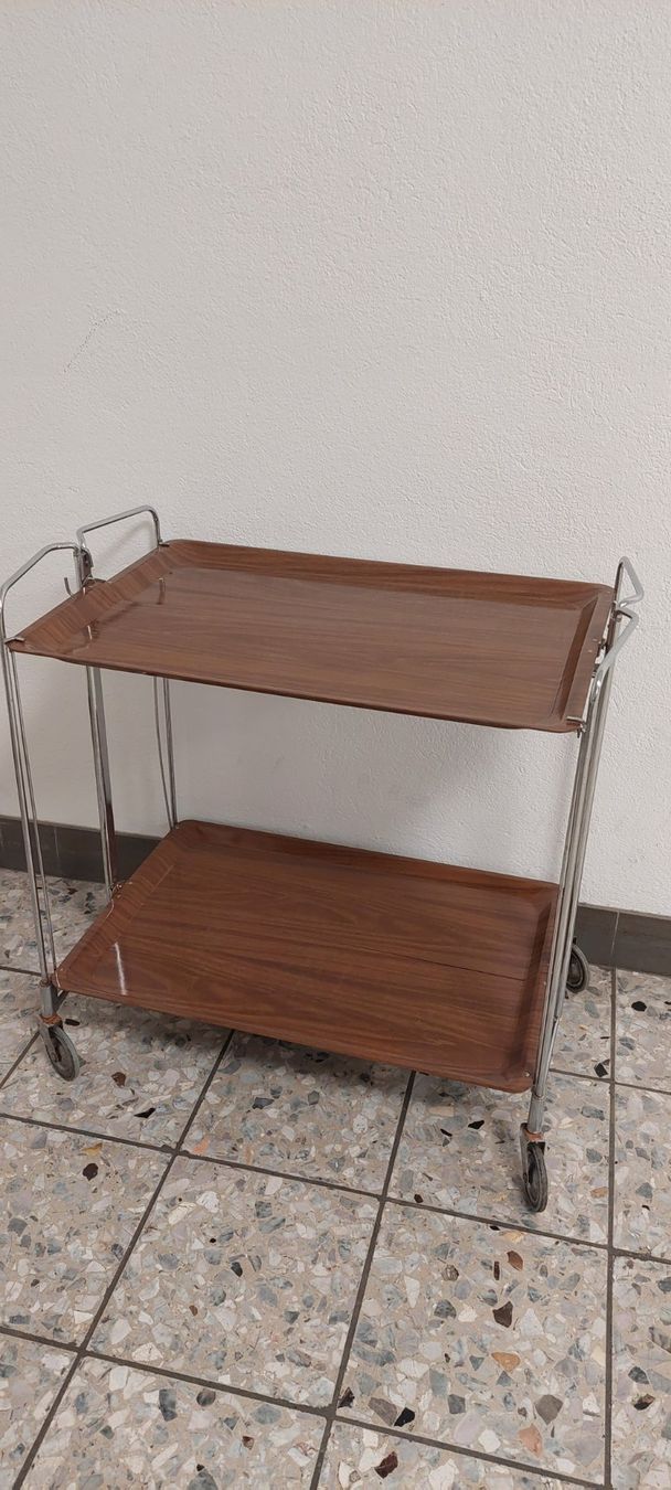 Carrelli di servizio: Servierwagen mit Holzoptik, Vintage Stil,ä – Usato da Bern venduto da citron_limonade