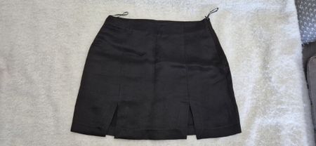 ZARA Rock schwarz Groesse XS Neuwertig 