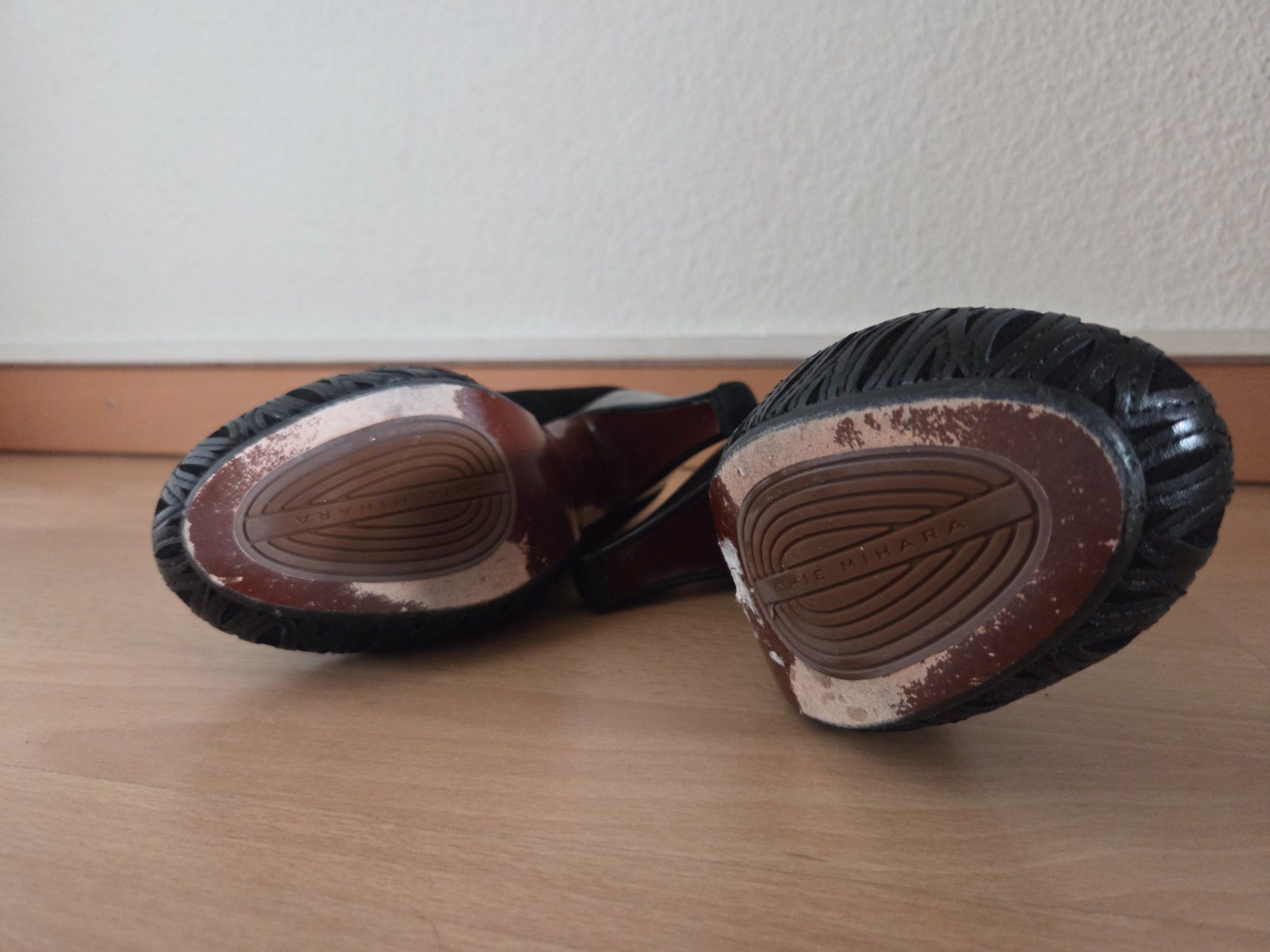Chie Mihara Chaussures femmes: Chie Mihara Pumps Gr. 37 – D'occasion à Zürich par kat_7wq2 4
